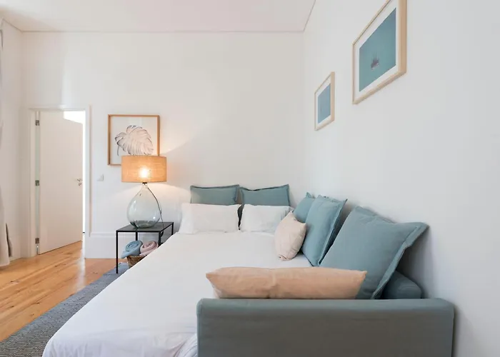 Light Blue Daire Porto